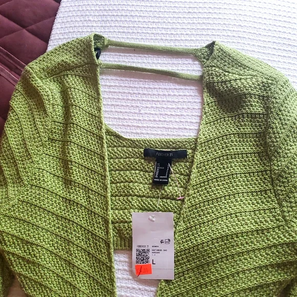Forever 21 Green Knit Open Back And Side Dress with Ring Detail In Front. - Picture 4 of 9